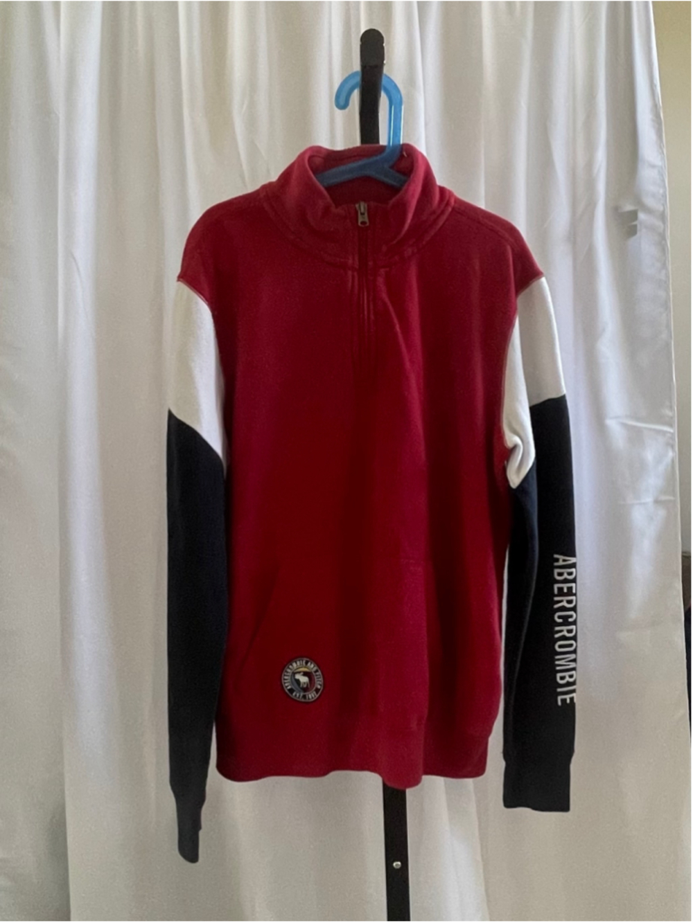 Boys Abercrombie Kids 1/4 Zip Sweatshirt Size 13/14 Red Black